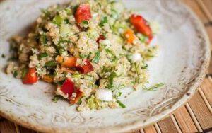 طرز تهیه سالاد با کینوا